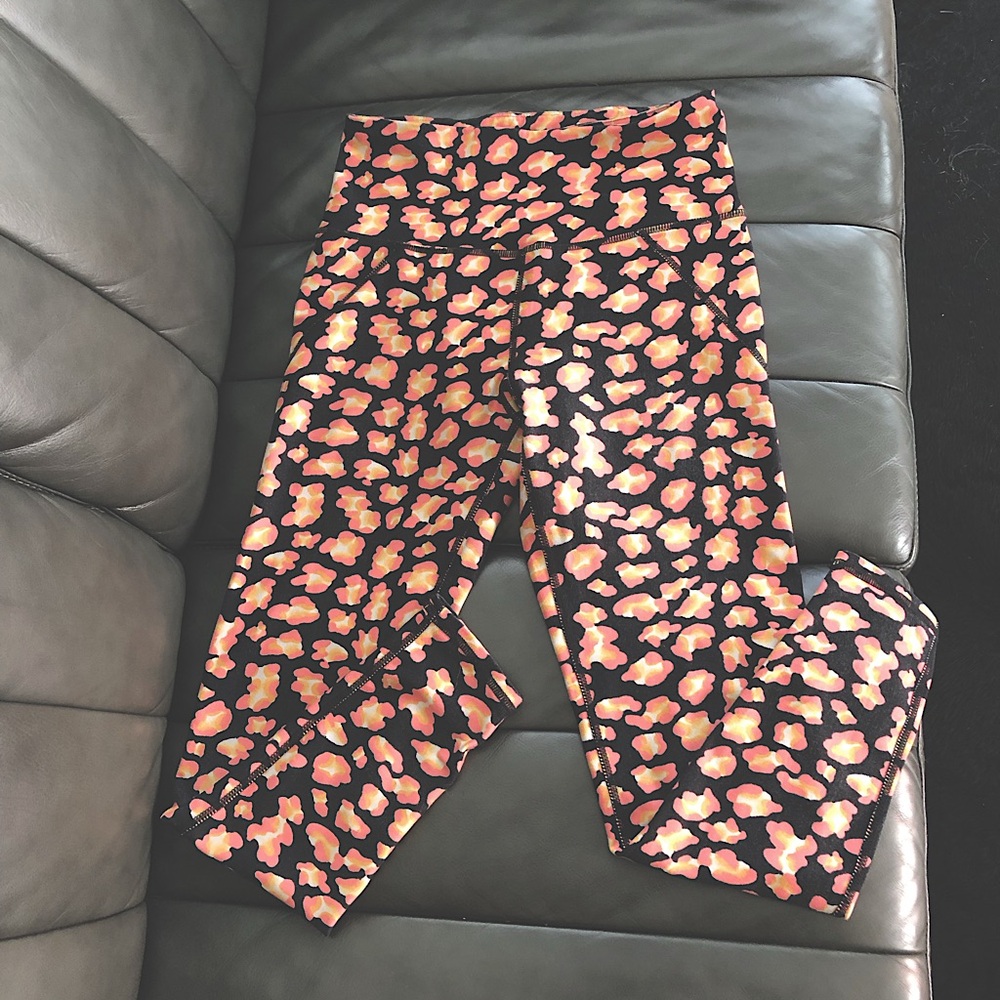 BOX 📦 LISTING! Betsey Johnson Pink/Yellow Patterned Leggings 🎉SEE BOX LISTING!